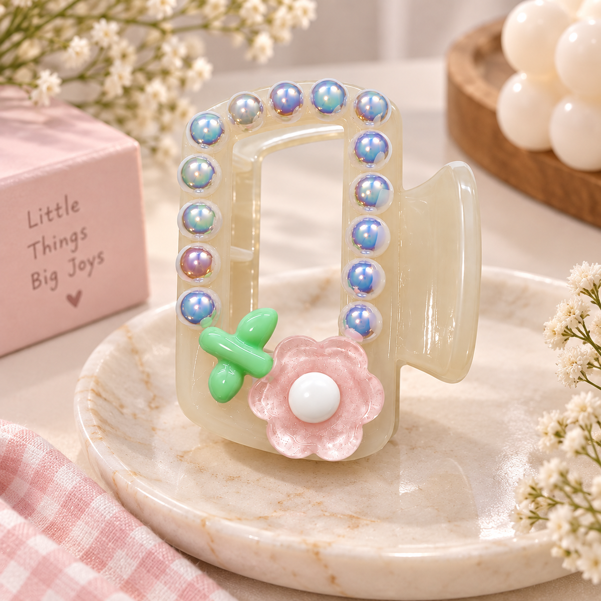 Daisy Sparkle Frame Claw Clip