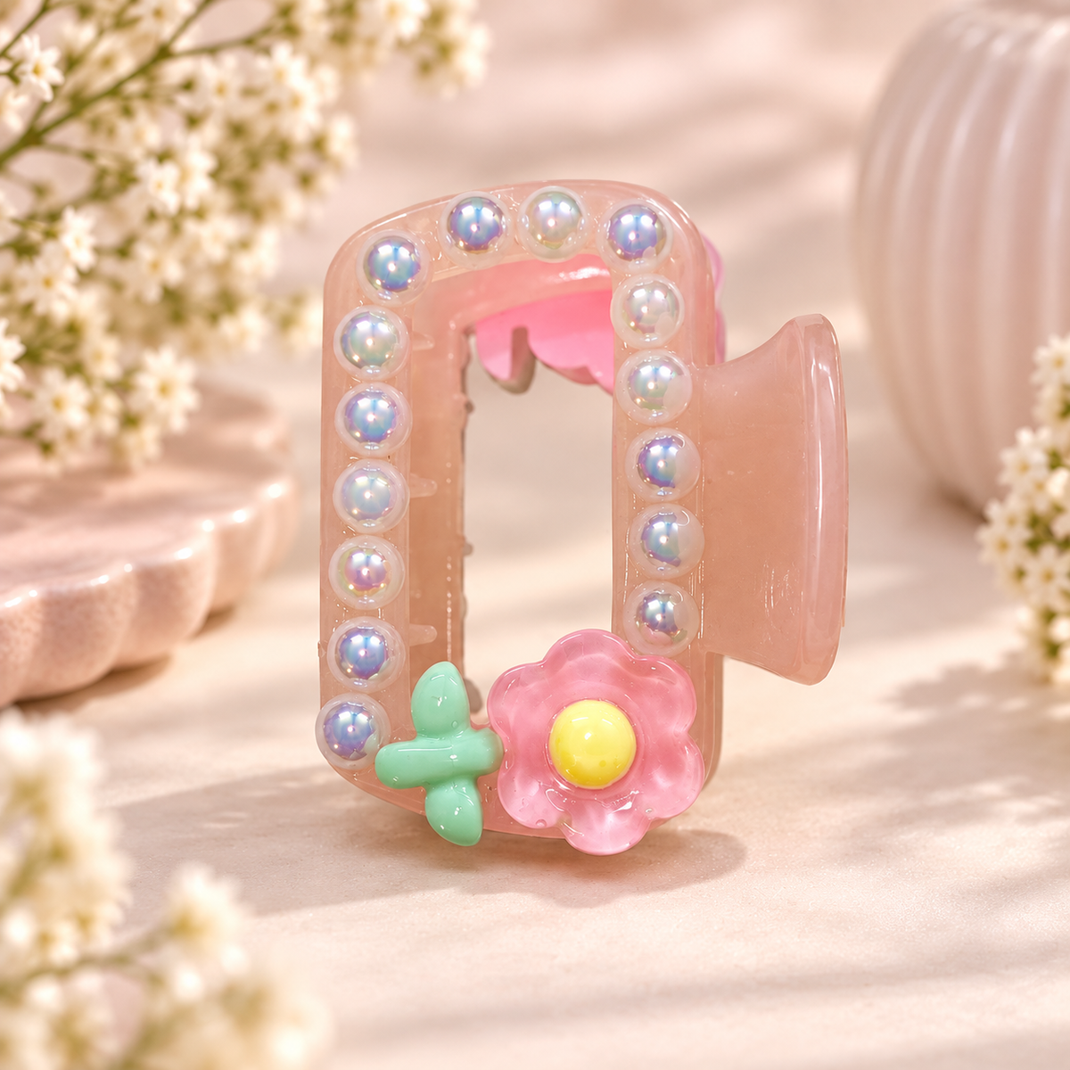 Daisy Sparkle Frame Claw Clip